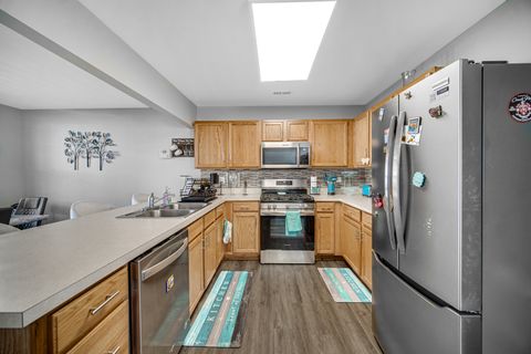 Tiny photo for 1653 Victoria Park Circle, Aurora, IL 60504 (MLS # 12519652)