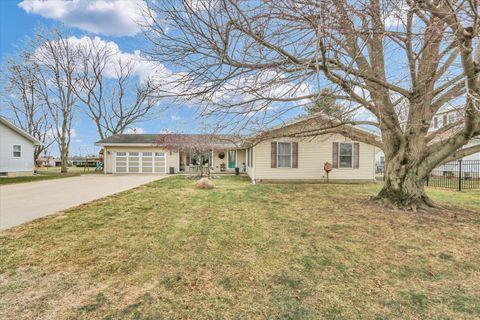 Photo of 703 E Washington Street, Tolono, IL 61880 (MLS # 12535309)