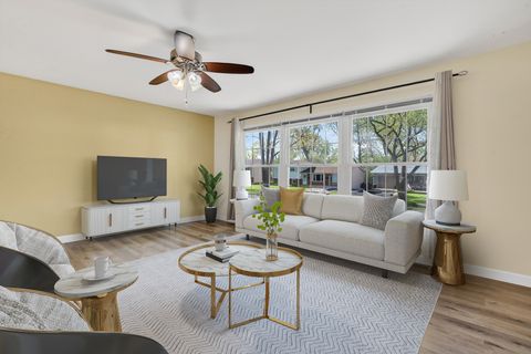 Tiny photo for 1461 Hillcrest Avenue, Hanover Park, IL 60133 (MLS # 12625353)