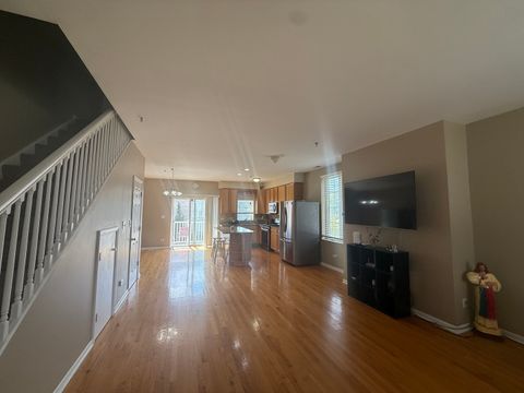 Tiny photo for 183 N EAST RIVER Road #C1, Des Plaines, IL 60016 (MLS # 12516966)