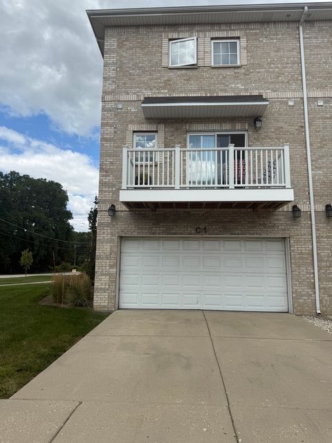Tiny photo for 183 N EAST RIVER Road #C1, Des Plaines, IL 60016 (MLS # 12516966)