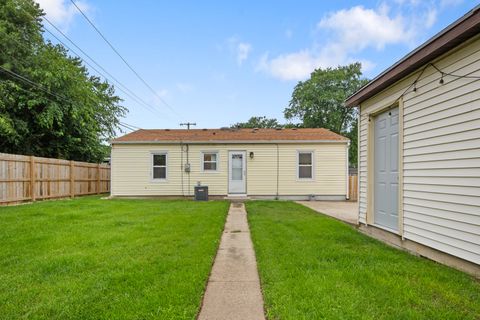 Tiny photo for 401 Kenyon Avenue, Romeoville, IL 60446 (MLS # 12687414)