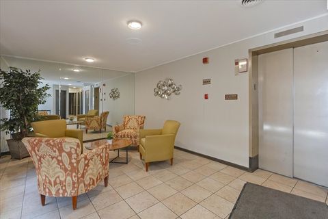 Tiny photo for 7710 Dempster St #404, Morton Grove, IL 60053 (MLS # 12547308)