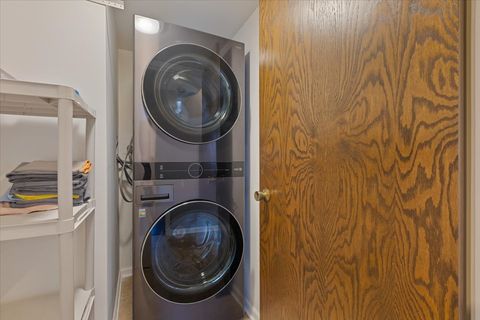 Tiny photo for 7710 Dempster St #404, Morton Grove, IL 60053 (MLS # 12547308)