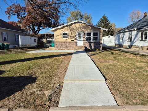 Photo of 218 W 10th Street, Streator, IL 61364 (MLS # 12537400)