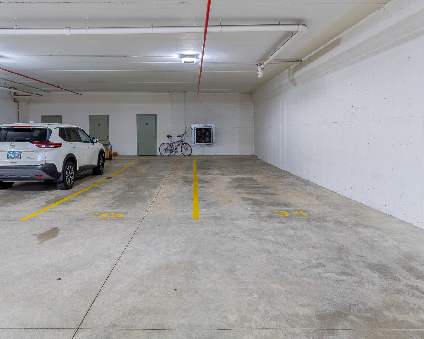 Niles, Illinois 60714, United States, 2 Bedrooms Bedrooms, ,1 BathroomBathrooms,Residential,Active,248992