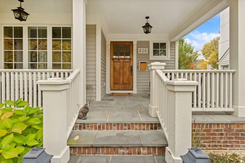 Tiny photo for 626 S BODIN Street, Hinsdale, IL 60521 (MLS # 12481852)