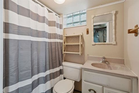 Tiny photo for 1757 W 17th Street, Davenport, IA 52804 (MLS # 100000619)