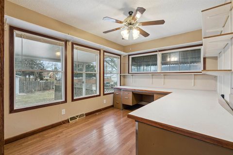 Tiny photo for 1757 W 17th Street, Davenport, IA 52804 (MLS # 100000619)