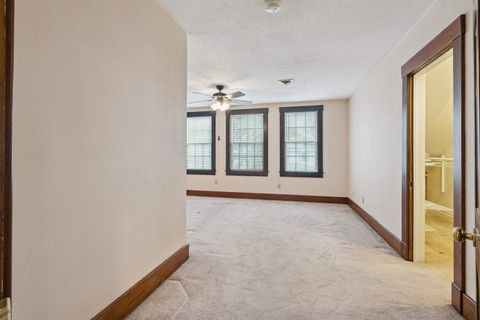 Tiny photo for 1757 W 17th Street, Davenport, IA 52804 (MLS # 100000619)