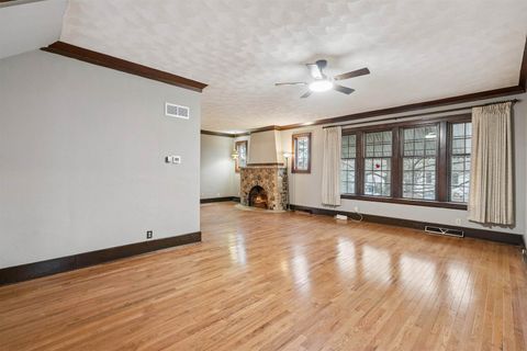 Tiny photo for 1757 W 17th Street, Davenport, IA 52804 (MLS # 100000619)