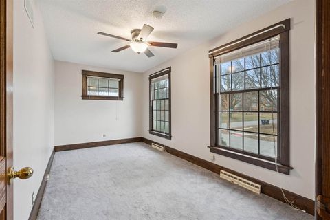 Tiny photo for 1757 W 17th Street, Davenport, IA 52804 (MLS # 100000619)