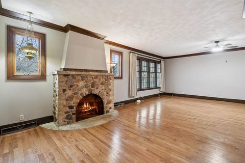 Tiny photo for 1757 W 17th Street, Davenport, IA 52804 (MLS # 100000619)