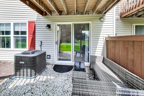 Tiny photo for 3024 Langston Circle, St. Charles, IL 60175 (MLS # 12713669)