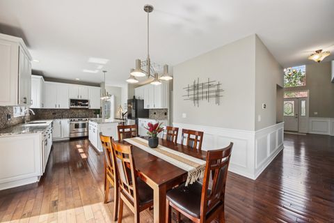 Tiny photo for 1138 Ridgewood Circle, Lake In The Hills, IL 60156 (MLS # 12607690)