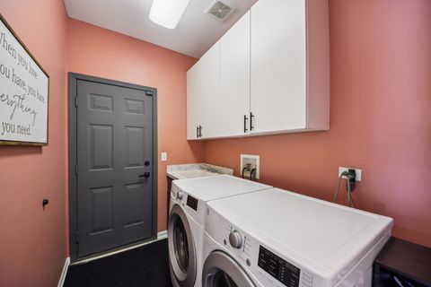 Tiny photo for 1138 Ridgewood Circle, Lake In The Hills, IL 60156 (MLS # 12607690)