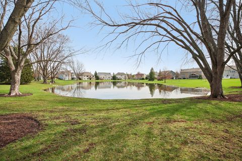 Tiny photo for 1138 Ridgewood Circle, Lake In The Hills, IL 60156 (MLS # 12607690)