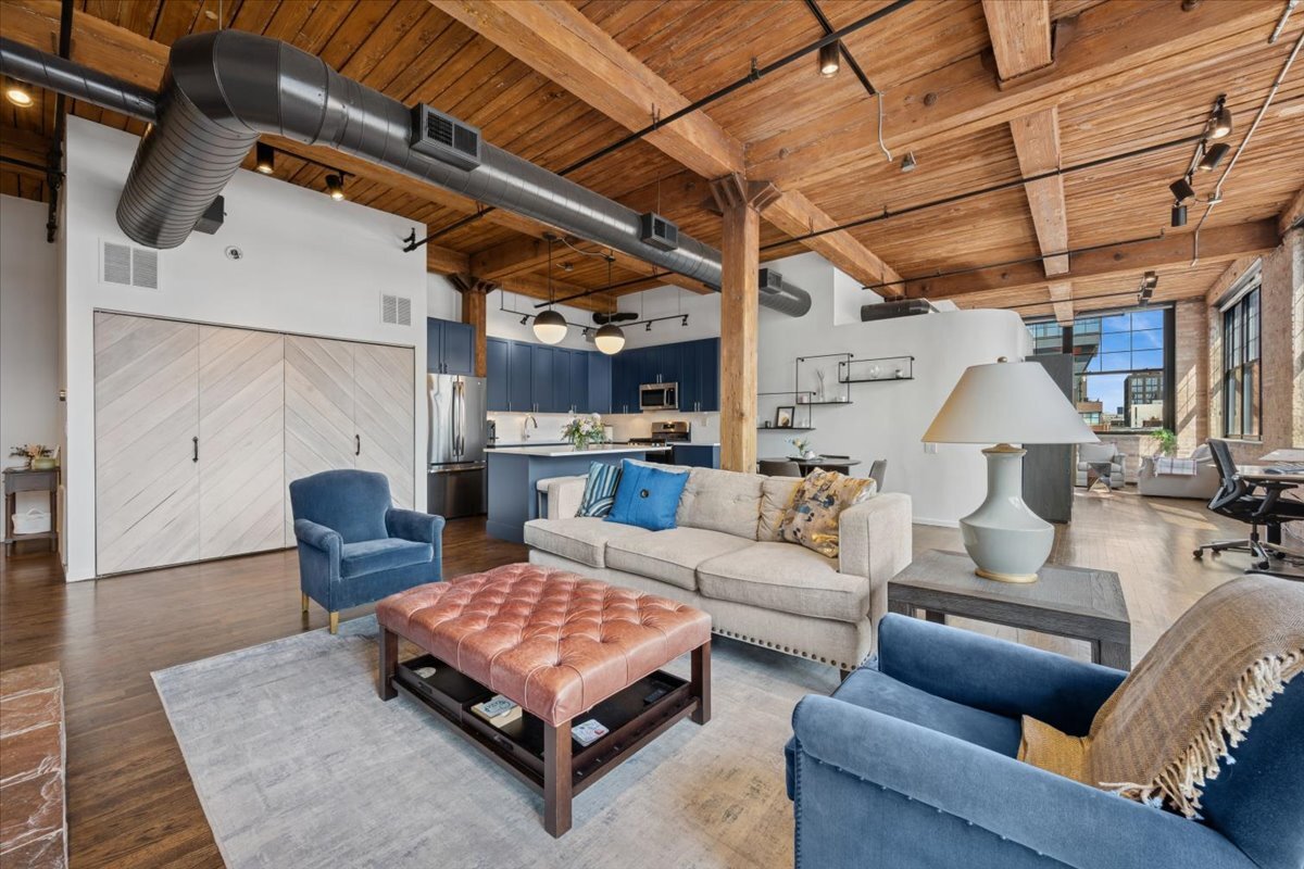 1000 W WASHINGTON Boulevard 336