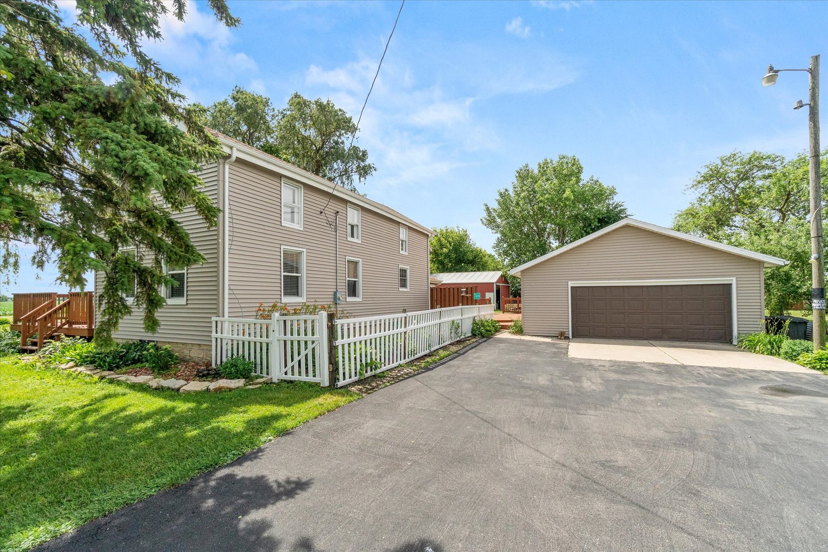 2418 N 47th. Road