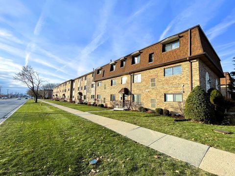 A home in Harwood Heights