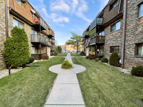 A home in Harwood Heights