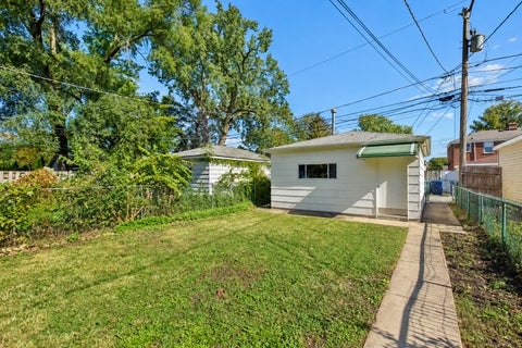 Tiny photo for 1783 Linden Street, Des Plaines, IL 60018 (MLS # 12789199)