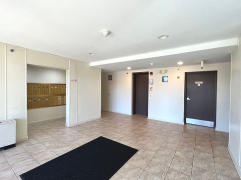 Tiny photo for 1 Villa Verde Drive #114, Buffalo Grove, IL 60089 (MLS # 12524170)