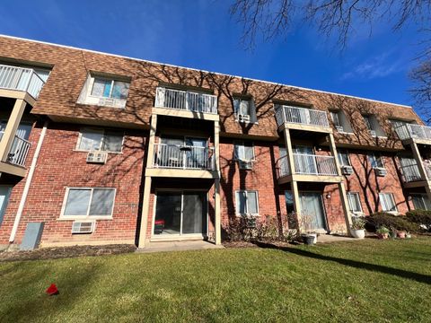 Tiny photo for 1 Villa Verde Drive #114, Buffalo Grove, IL 60089 (MLS # 12524170)