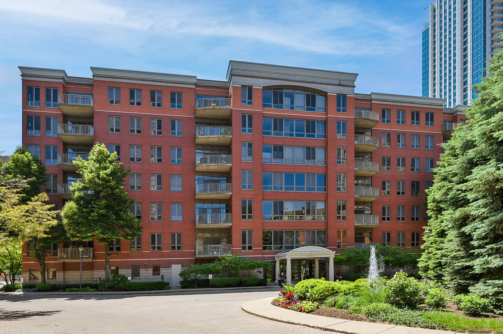 400 N Clinton Street 608