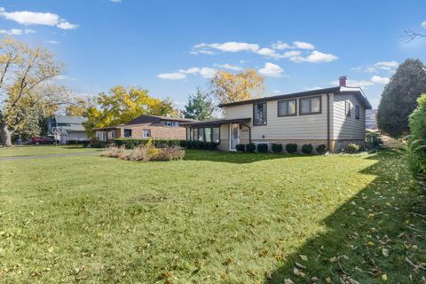 Tiny photo for 3475 Tamarind Drive, Northbrook, IL 60062 (MLS # 12512980)