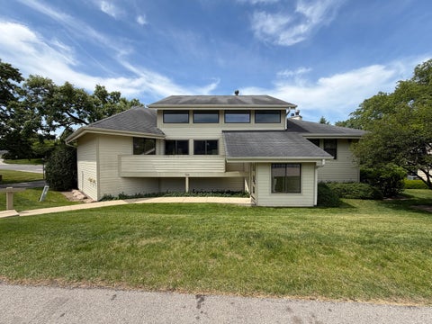 Tiny photo for 661 Mitchell Court #661, Gurnee, IL 60031 (MLS # 12762957)
