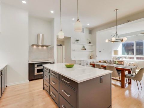 Tiny photo for 6000 N Cicero Avenue #215, Chicago, IL 60646 (MLS # 12496461)