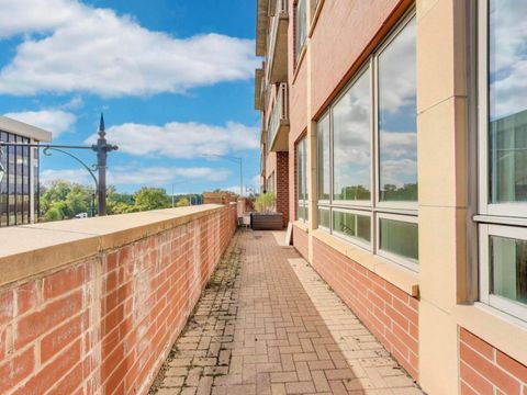 Tiny photo for 6000 N Cicero Avenue #215, Chicago, IL 60646 (MLS # 12496461)