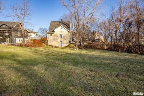 Tiny photo for 1108 ARLINGTON Avenue, Davenport, IA 52803 (MLS # QC4269781)