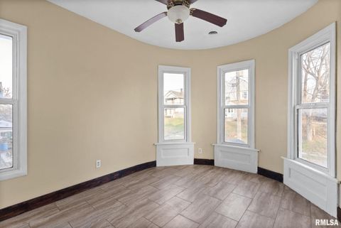 Tiny photo for 1108 ARLINGTON Avenue, Davenport, IA 52803 (MLS # QC4269781)