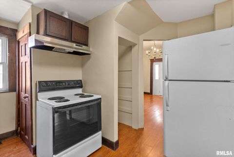 Tiny photo for 1108 ARLINGTON Avenue, Davenport, IA 52803 (MLS # QC4269781)