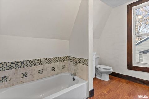 Tiny photo for 1108 ARLINGTON Avenue, Davenport, IA 52803 (MLS # QC4269781)