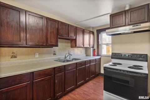 Tiny photo for 1108 ARLINGTON Avenue, Davenport, IA 52803 (MLS # QC4269781)