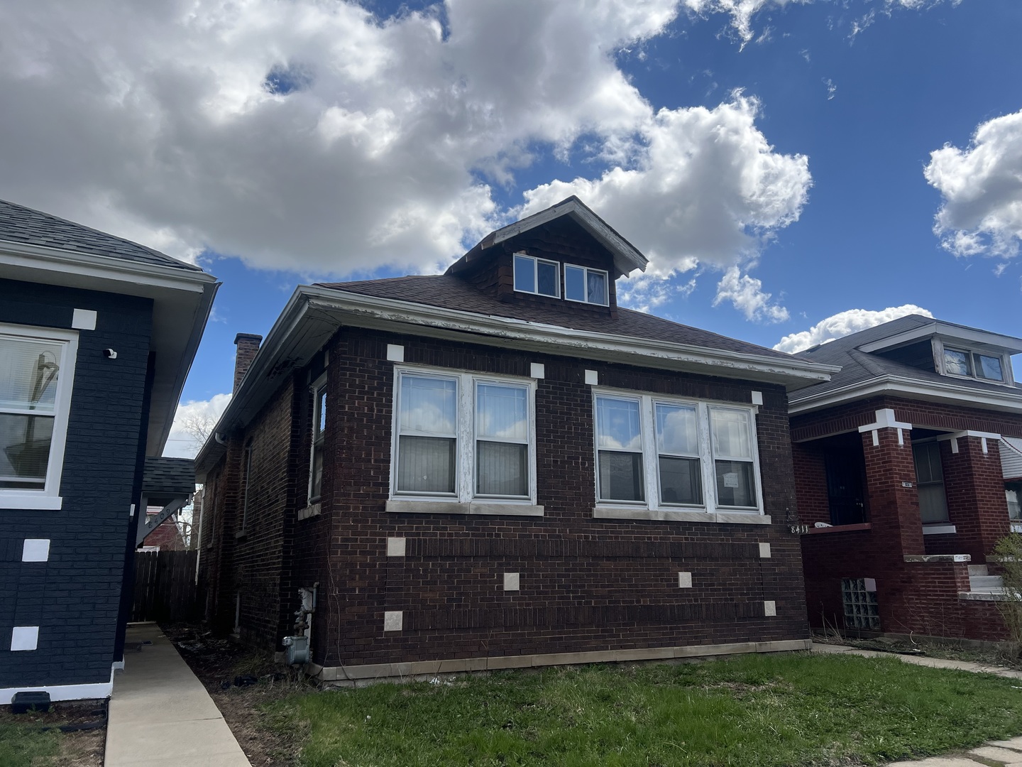 8411 S Throop Street