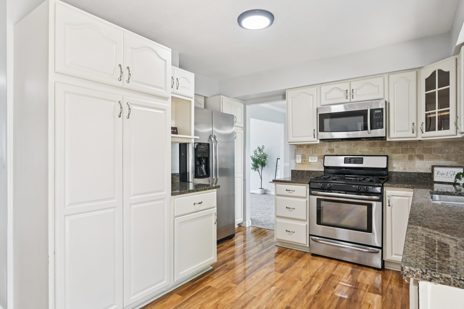 78 N Walnut Lane