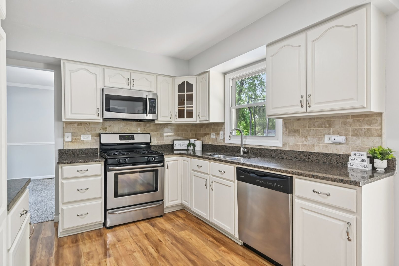 78 N Walnut Lane
