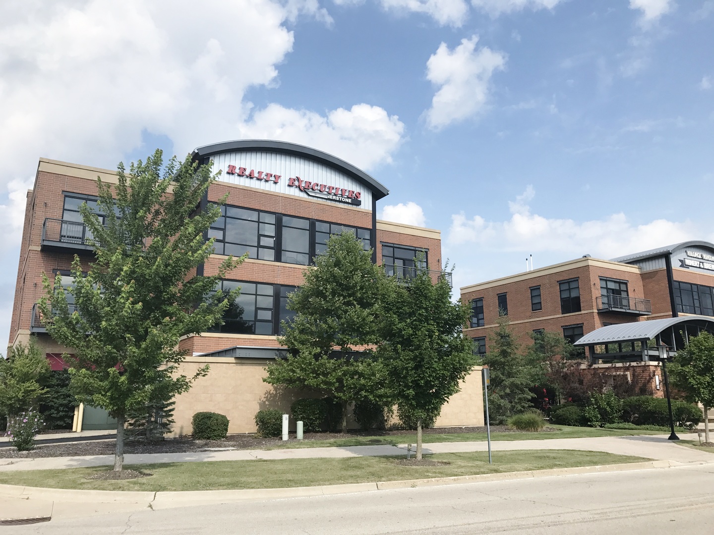 Photo 1 of 19 — 2390 Esplanade Drive 206, Algonquin, IL 60102