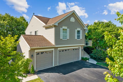 Tiny photo for 5718 Breezeland Road, Carpentersville, IL 60110 (MLS # 12669003)