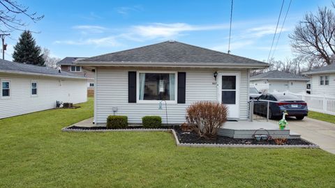 Tiny photo for 1107 Sanger Street, Ottawa, IL 61350 (MLS # 12585538)