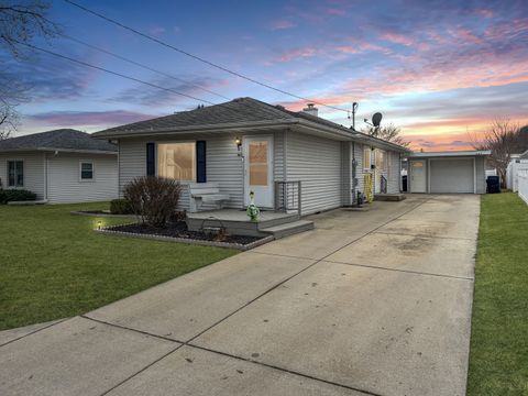 Photo of 1107 Sanger Street, Ottawa, IL 61350 (MLS # 12585538)