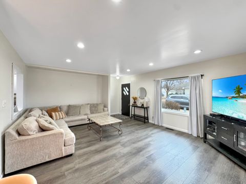 Tiny photo for 1107 Sanger Street, Ottawa, IL 61350 (MLS # 12585538)