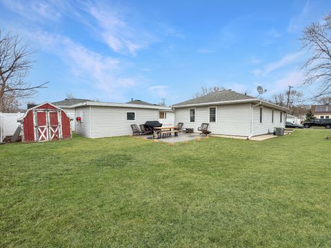 Tiny photo for 1107 Sanger Street, Ottawa, IL 61350 (MLS # 12585538)