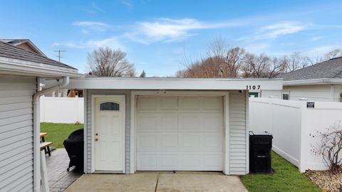 Tiny photo for 1107 Sanger Street, Ottawa, IL 61350 (MLS # 12585538)