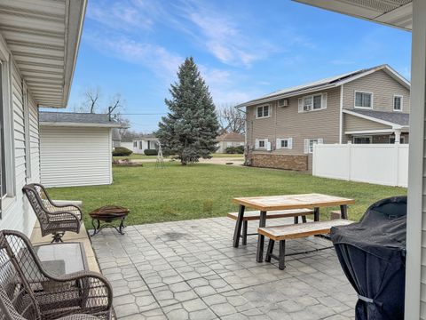 Tiny photo for 1107 Sanger Street, Ottawa, IL 61350 (MLS # 12585538)