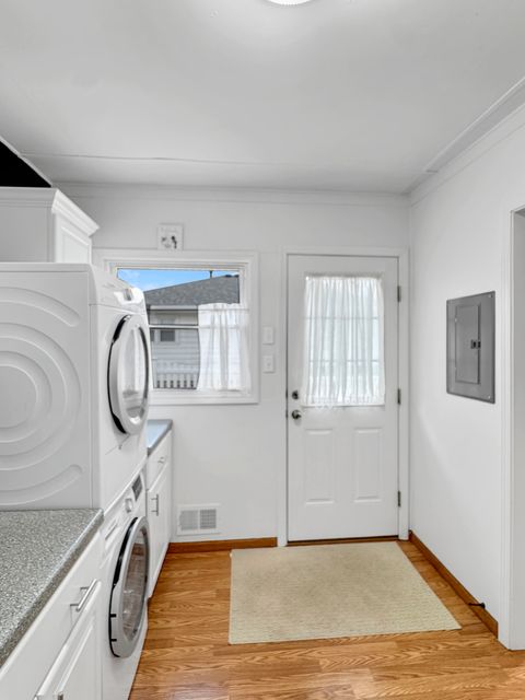 Tiny photo for 1107 Sanger Street, Ottawa, IL 61350 (MLS # 12585538)